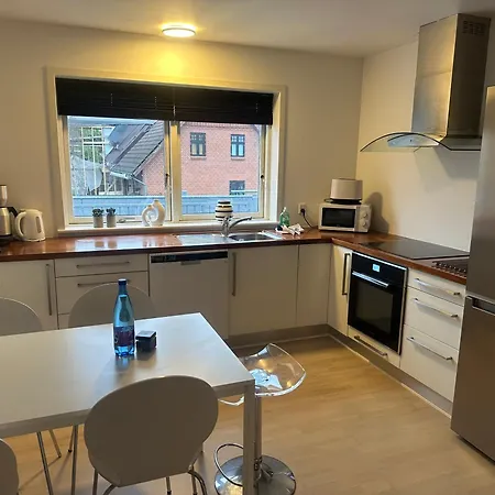 In The Center Of 海宁